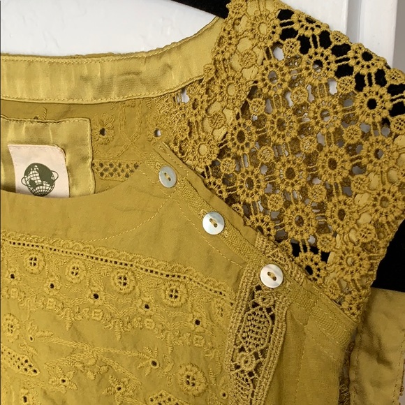 Anthro Isla Vista chartreuse top - Picture 6 of 9